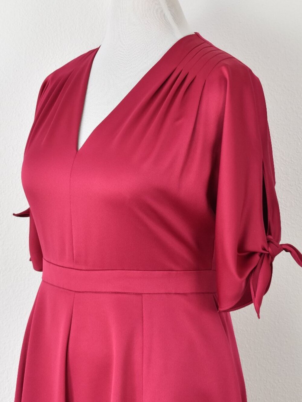 Gal Meets Glam DEBBIE Satin Fit and Flare Dress - 14 - Picture 3 of 11